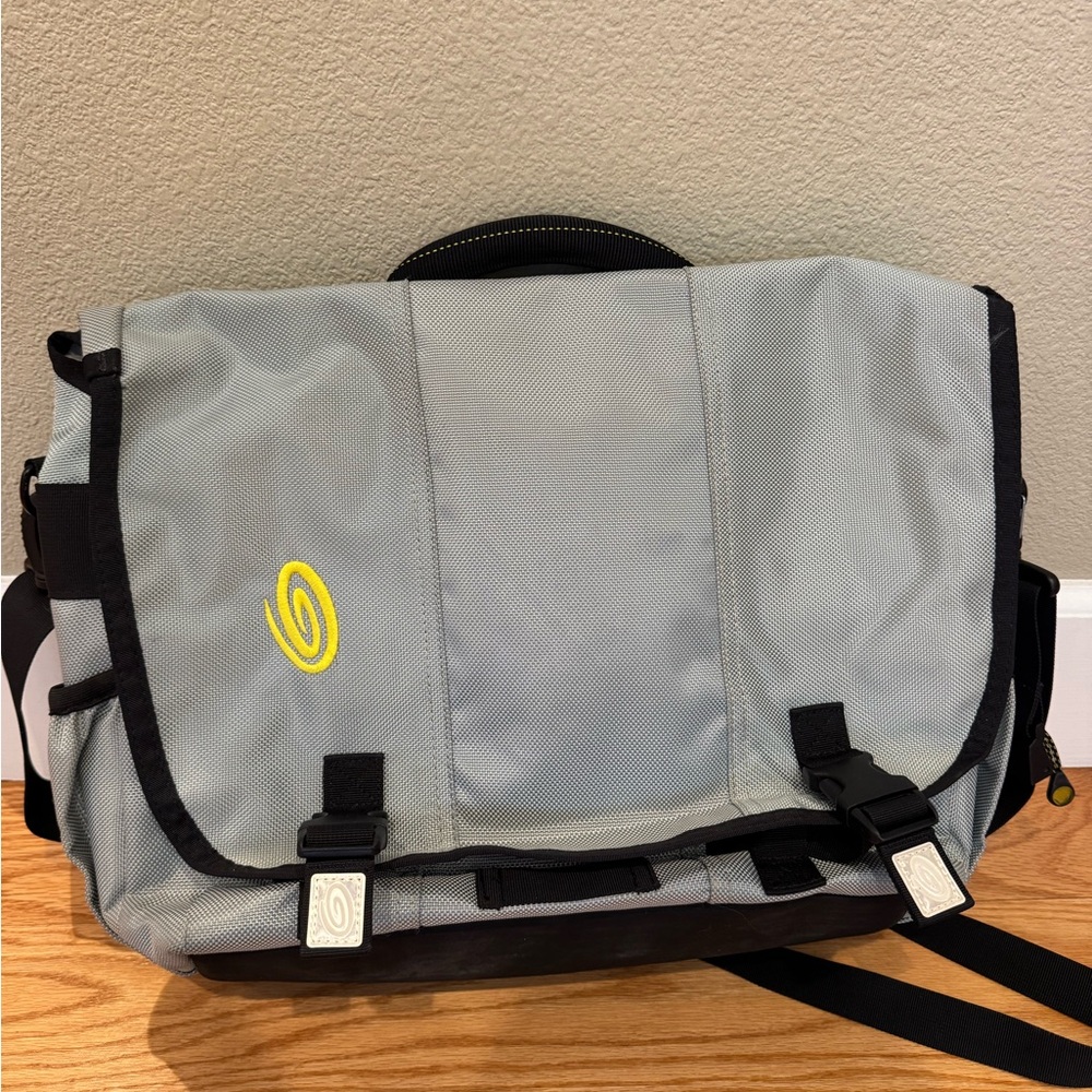 Timbuk2 Gray and Black Urban Messenger Bag